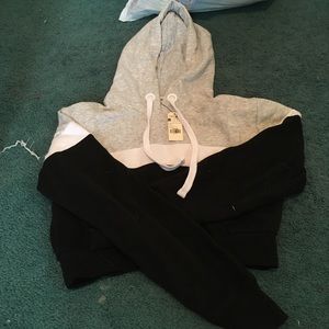 Cropped Hoodie